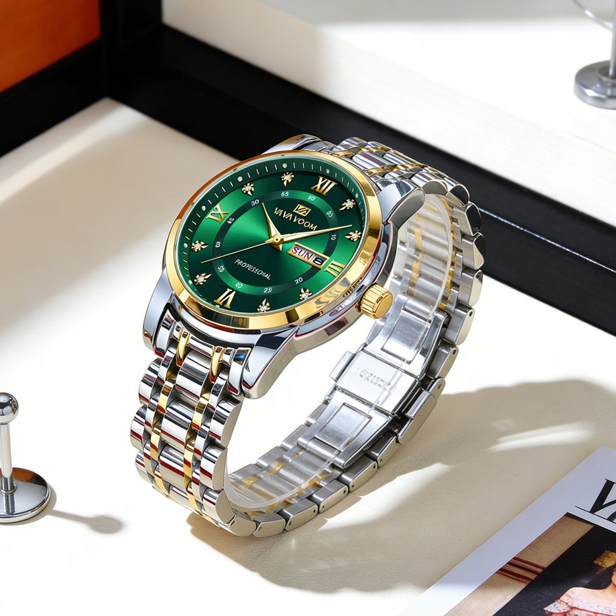Luxury Watch With Green Dial - Lüks Yapay Elmaslı Altın Yüzüklü Paslanmaz