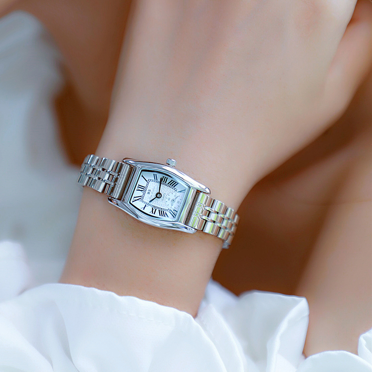 BS kadın saati çok yönlü Retro - Luxury Watch Cartier incelemesi ve fiyatı