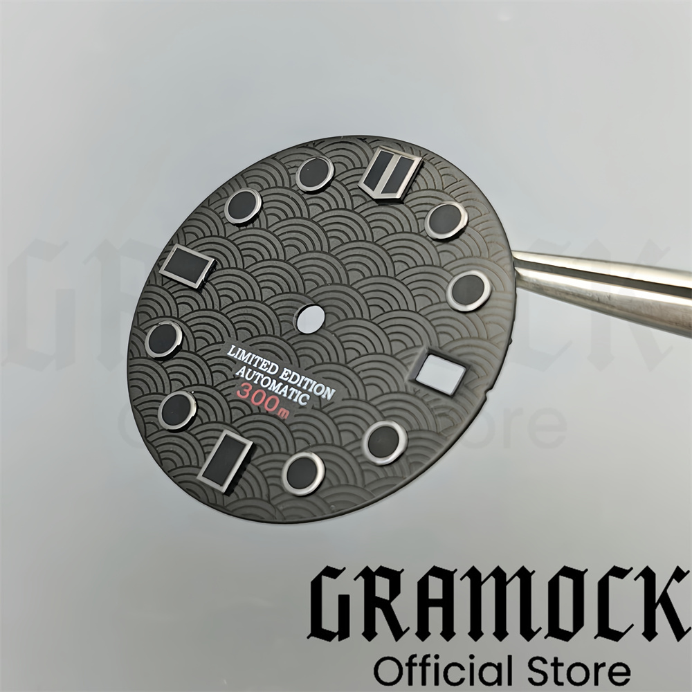 Gramock 28.5mm Siyah Kırmızı B - Luxury Watch With Green Dial incelemesi ve fiyatı