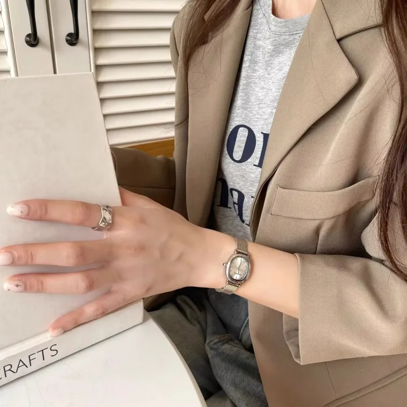 Küçük Oval Kadran Yeşil Izle B - Luxury Watch With Green Dial incelemesi ve fiyatı